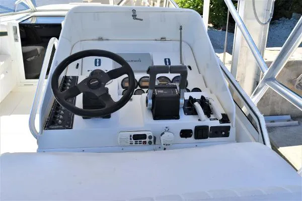 Slide: The Image of Contender 35 Side Console 2000 - 10