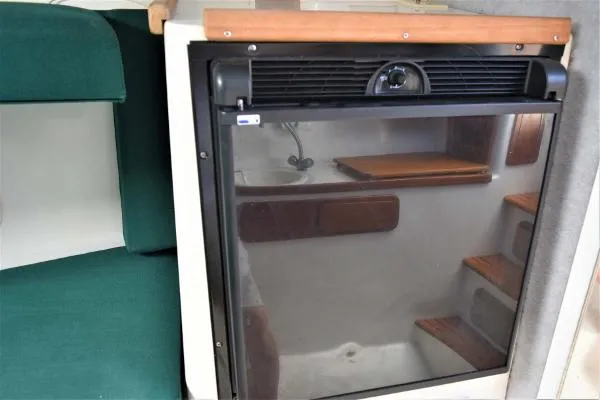 Slide: The Image of Contender 35 Side Console 2000 - 5