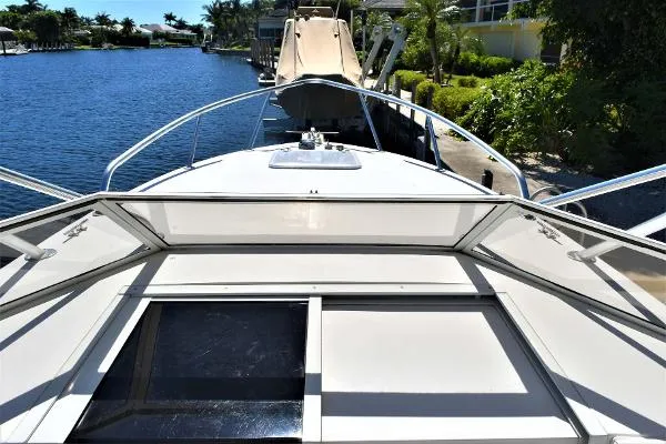 Slide: The Image of Contender 35 Side Console 2000 - 8