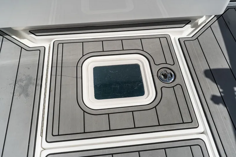 Slide: The Image of Onslow Bay 37 TE 2024 boat deck with glass window. - 32
