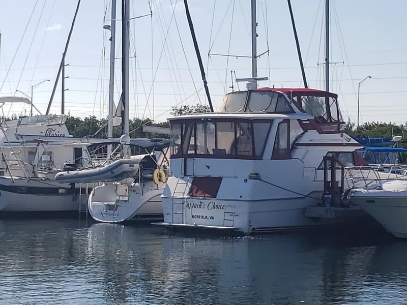 Slide: The Image of Sea Ray Aft Cabin 1989 - 2