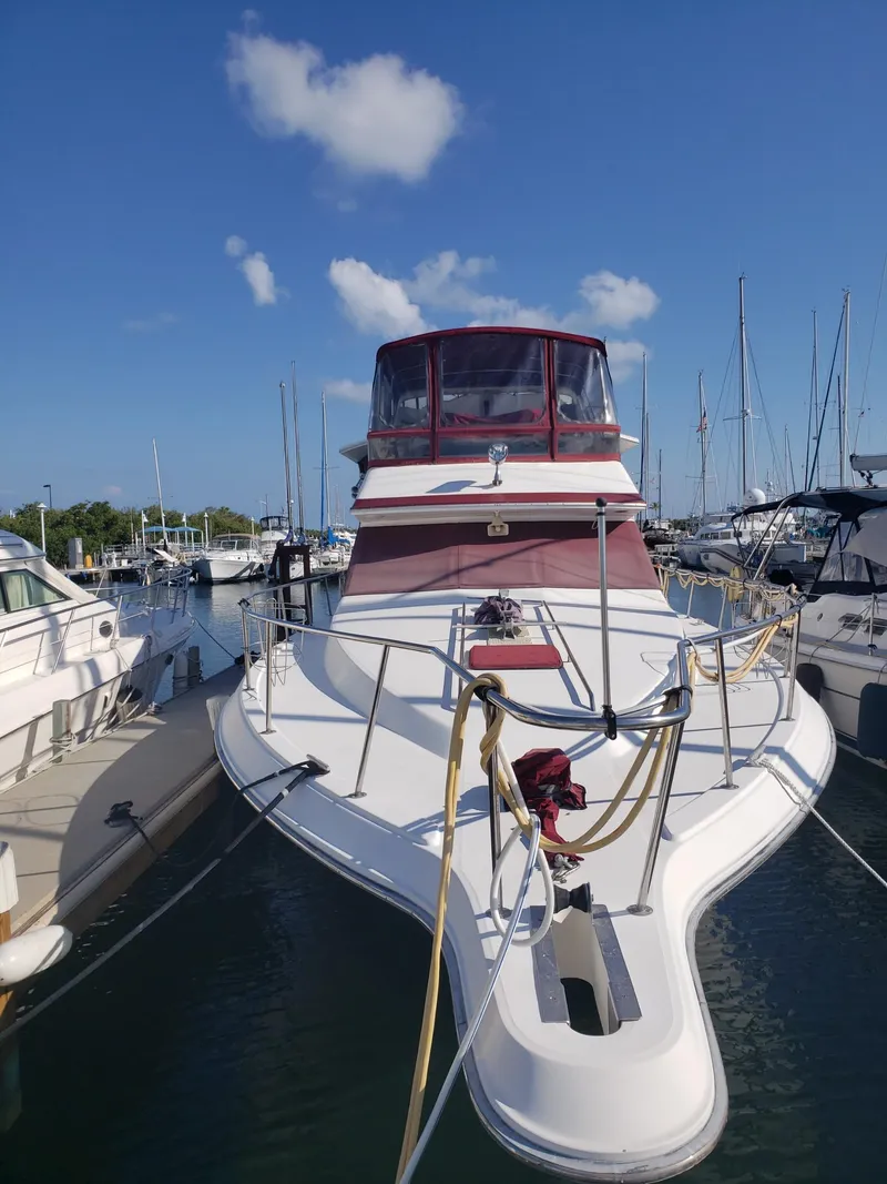 Slide: The Image of Sea Ray Aft Cabin 1989 - 5