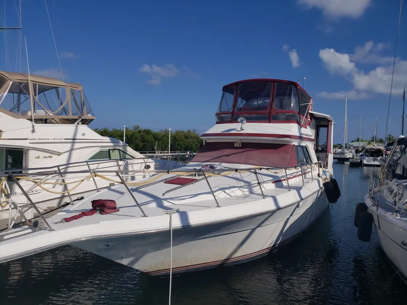 Slide: The Image of Sea Ray Aft Cabin 1989 - 6