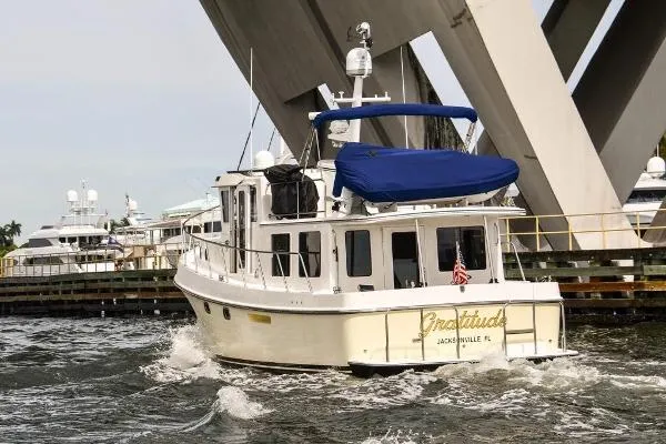 Slide: The Image of American Tug 435 Stabilized 2013 - 1