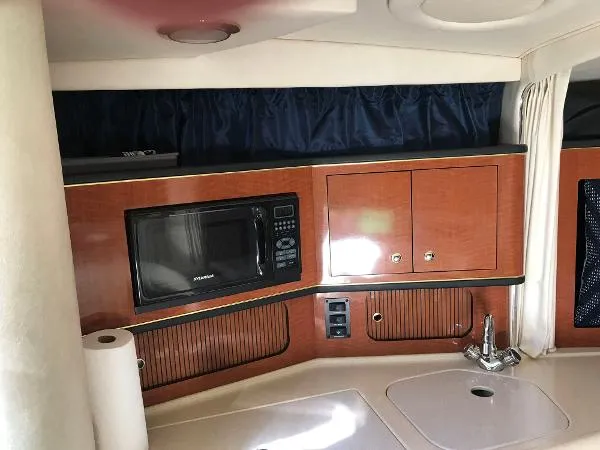 Slide: The Image of Sea Ray 300 Sundancer 2002 - 3
