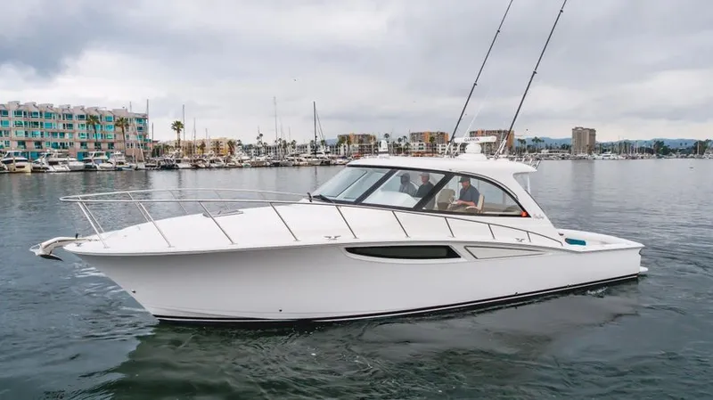 Slide: The Image of 2023 Mag Bay 42 Express - Image 17 - 17