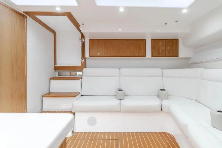 Slide: The Image of 2023 Mag Bay 42 Express - Image 41 - 41