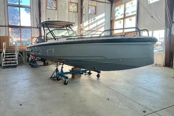 Slide: The Image of Axopar 28 T-Top 2022 - 4