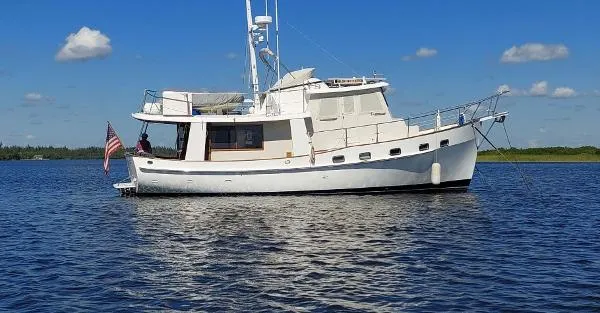 Slide: The Image of Kadey-Krogen 42 Pilothouse 1995 - 1