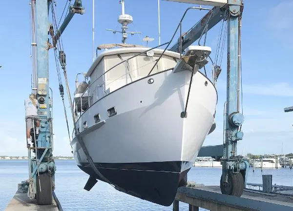 Slide: The Image of Kadey-Krogen 42 Pilothouse 1995 - 2