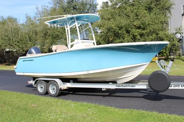 Slide: The Image of Sportsman Heritage 231 Center Console 2019 - 1