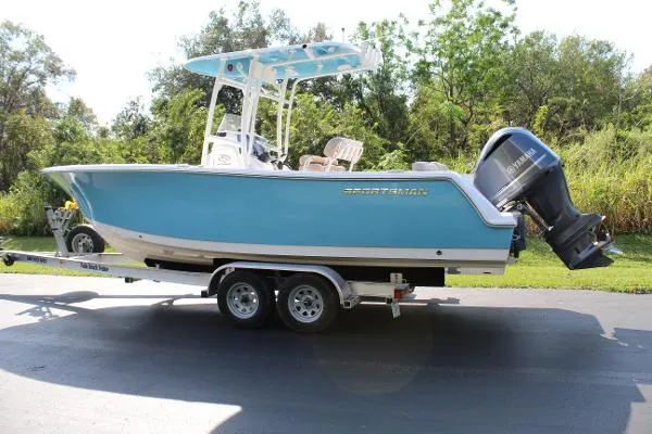 Slide: The Image of Sportsman Heritage 231 Center Console 2019 - 5