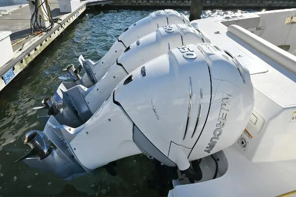 Slide: The Image of Boston Whaler 380 Outrage 2019 - 10