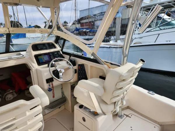 Slide: The Image of Grady-White Seafarer 228 2018 - 7