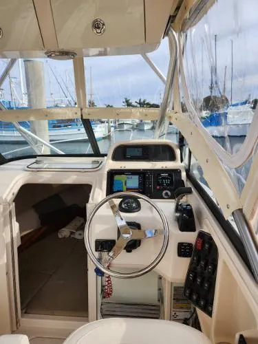 Slide: The Image of Grady-White Seafarer 228 2018 - 9