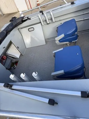 Slide: The Image of Klamath Boats 18 opw 2022 - 20