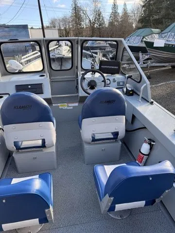 Slide: The Image of Klamath Boats 18 opw 2022 - 4