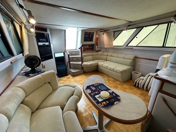 Slide: The Image of Sea Ray 440 Aft Cabin 1990 - 3