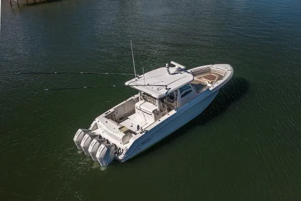 Slide: The Image of Boston Whaler 380 Outrage 2021 - 9