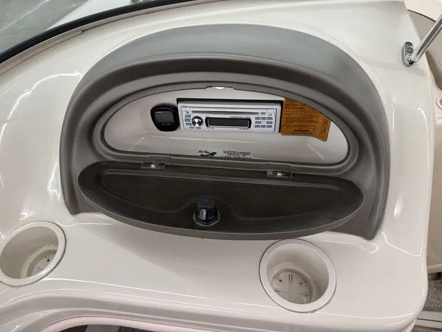 Slide: The Image of Sea Ray 185 Sport 2005 - 12