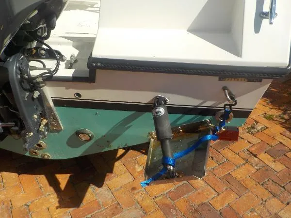 Slide: The Image of Contender 21 Center Console 2005 - 10