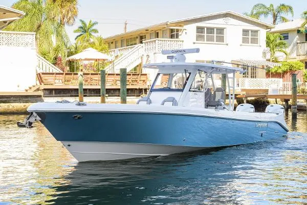 Slide: The Image of Everglades 365 CC 2021 - 2
