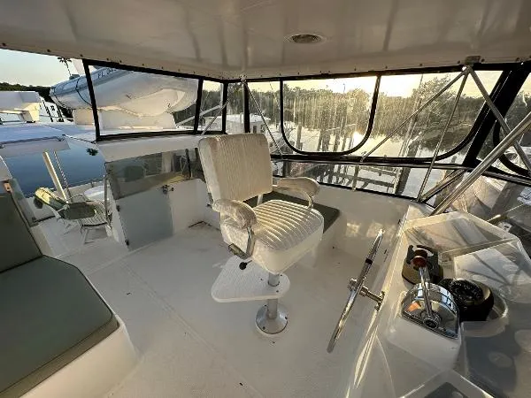 Slide: The Image of Hi-Star 48 Motor Yacht 1990 - 10