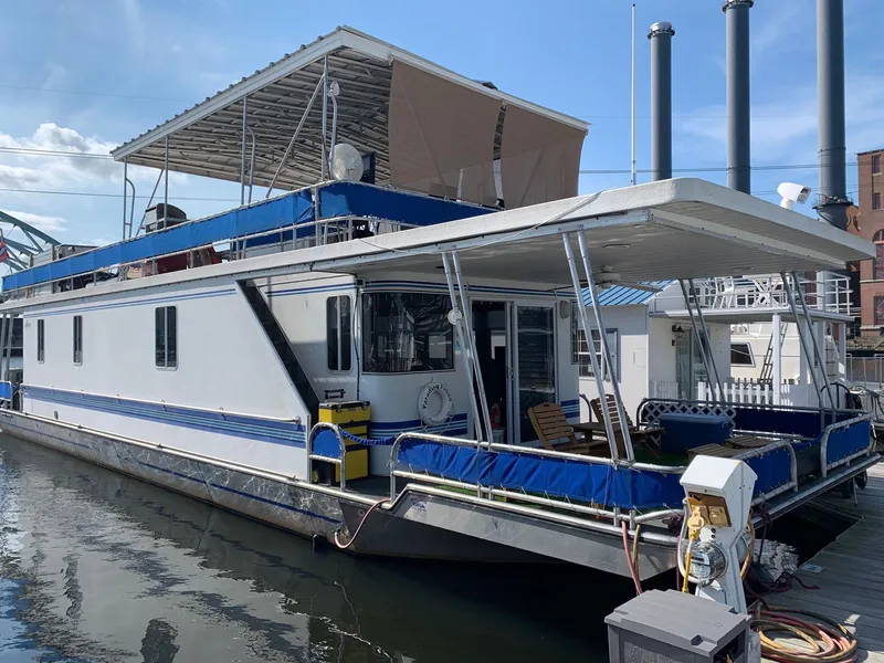 Slide: The Image of Lakeview Houseboat 2006 - 0