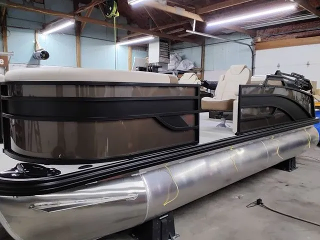 The Image of Lowe SS230DHCL 2026 - 1