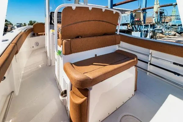 Slide: The Image of Sea Hunt 255 2020 - 9