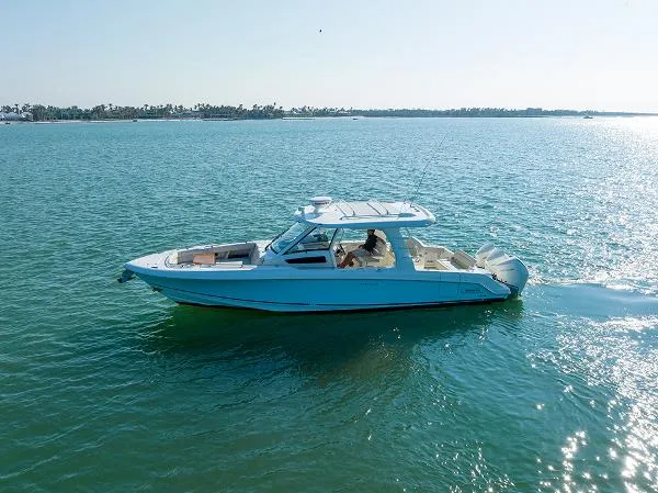 Slide: The Image of Boston Whaler 350 Realm 2019 - 10