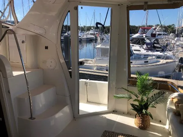Slide: The Image of Carver Yachts 396 Motor Yacht 2005 - 10