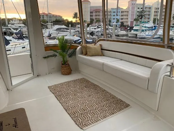 Slide: The Image of Carver Yachts 396 Motor Yacht 2005 - 9