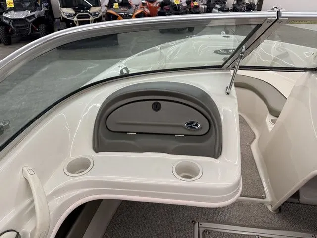 Slide: The Image of Sea Ray 185 Sport 2005 - 11