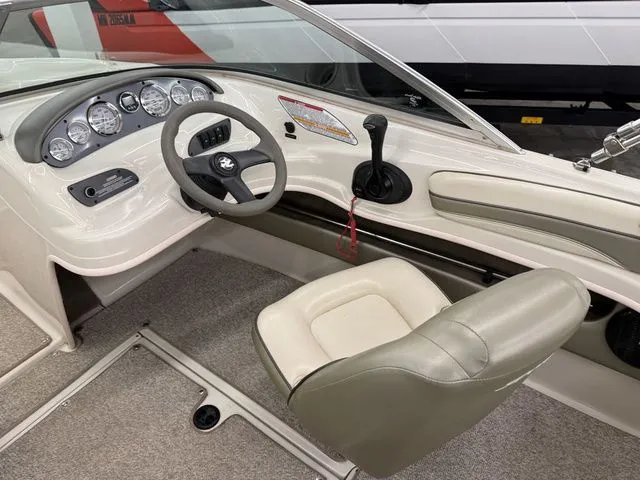 Slide: The Image of Sea Ray 185 Sport 2005 - 13