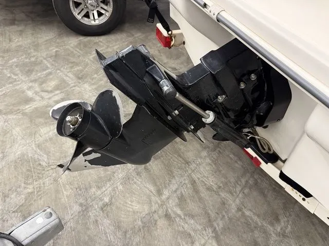 Slide: The Image of Sea Ray 185 Sport 2005 - 6