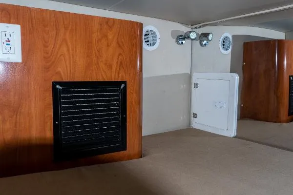 Slide: The Image of Fountain 33 Sportfish Cruiser 2009 - 11
