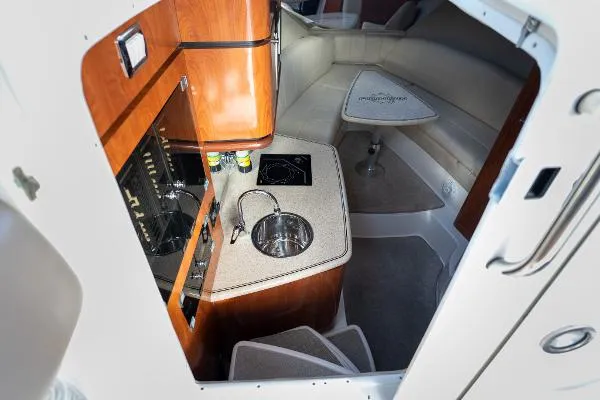 Slide: The Image of Fountain 33 Sportfish Cruiser 2009 - 3