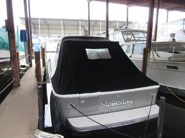 Slide: The Image of Sea Ray Amberjack 2001 - 3