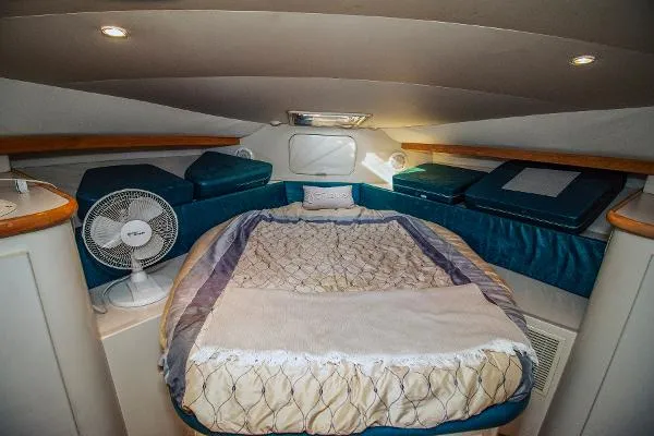 Slide: The Image of Carver Yachts 380 Santego 1995 - 7