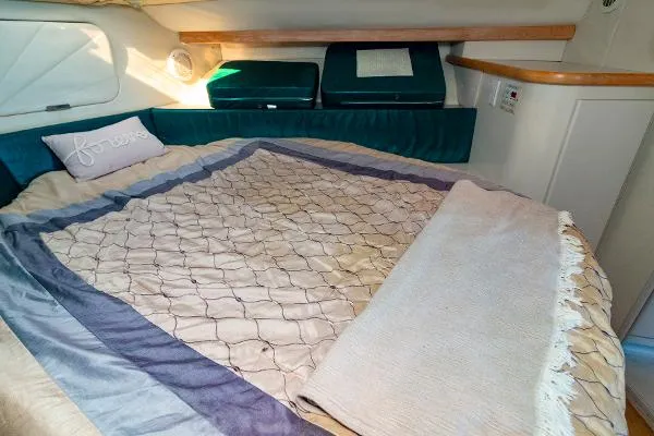 Slide: The Image of Carver Yachts 380 Santego 1995 - 9