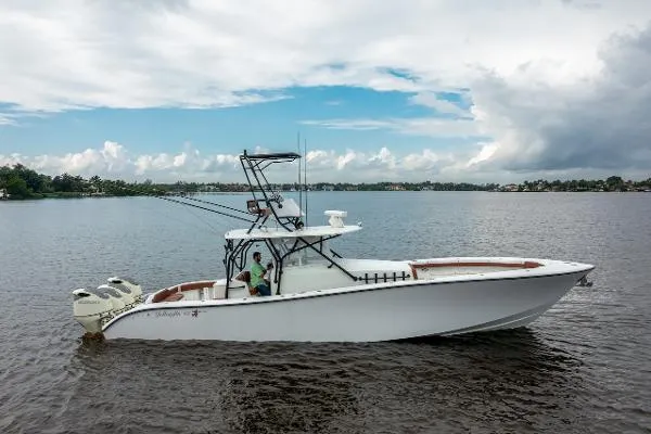 Slide: The Image of Yellowfin 42CC 2008 - 0