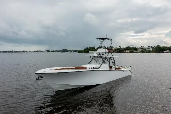 Slide: The Image of Yellowfin 42CC 2008 - 5