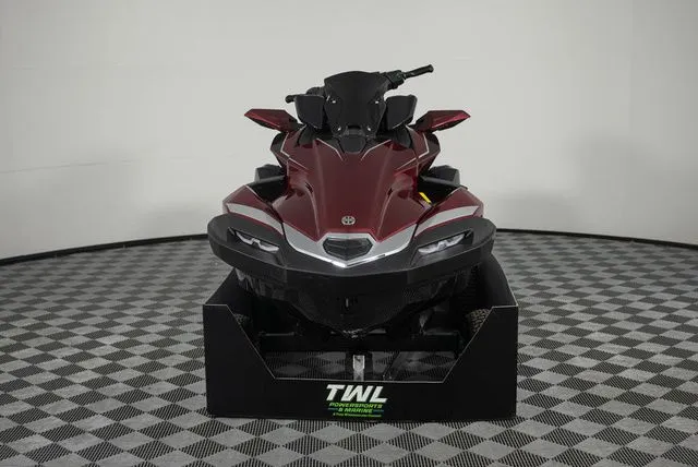 Slide: The Image of Kawasaki Ultra 310 2026 - 2