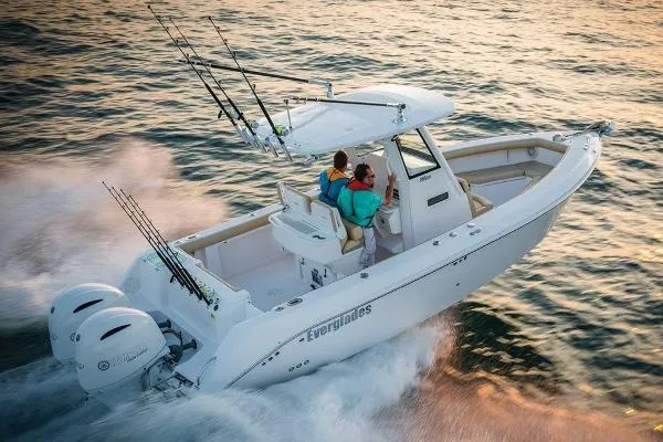 Slide: The Image of Everglades 255 Center Console 2014 - 5