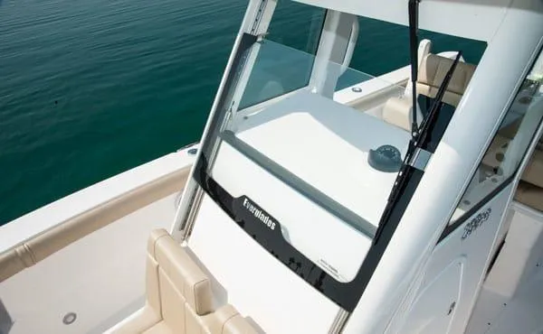 Slide: The Image of Everglades 255 Center Console 2014 - 8