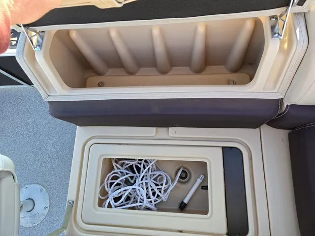 Slide: The Image of Sun Tracker Fishin' Barge 20 DLX 2018 - 18