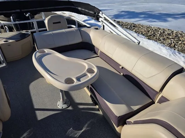 Slide: The Image of Sun Tracker Fishin' Barge 20 DLX 2018 - 19