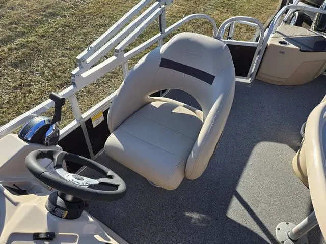 Slide: The Image of Sun Tracker Fishin' Barge 20 DLX 2018 - 20