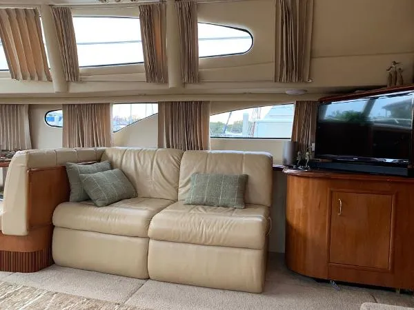 Slide: The Image of Carver Yachts 390 Motor Yacht 2005 - 2